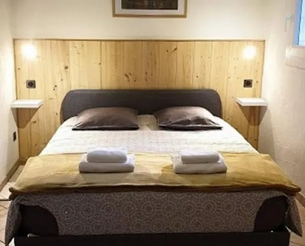 Neflier Domaine Cap De Coste