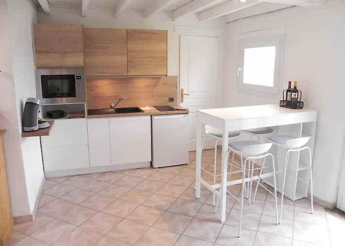 Апартаменты Neflier Domaine Cap De Coste *